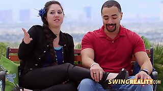 Swingers american pe televiziunea nationala. Noi episoade de Swingality.com disponibile acum!