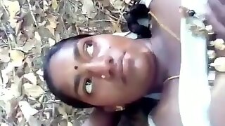 Desi indky tamil dievča girija vonku sex